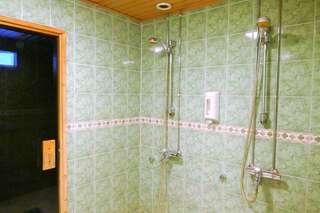 Хостелы Linnanpiha Bed & Breakfast Раума Одноместный номер с общей ванной комнатой-1